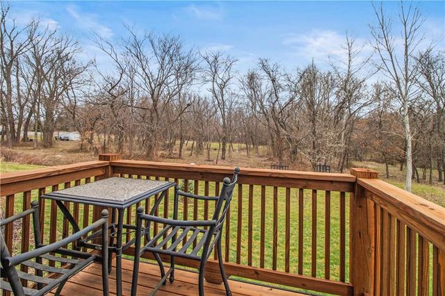 2107 S Outer Belt Road, Oak Grove, MO 64075