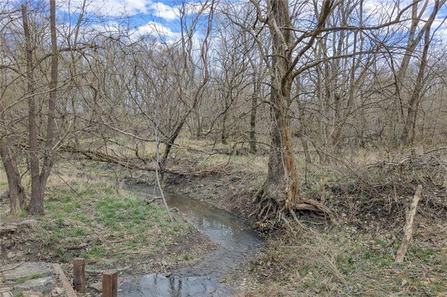 2107 S Outer Belt Road, Oak Grove, MO 64075