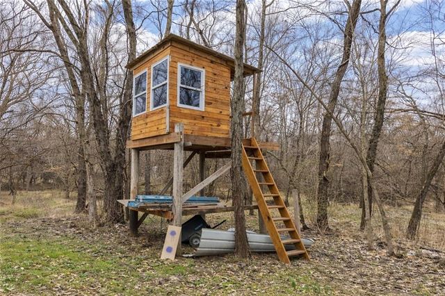 2107 S Outer Belt Road, Oak Grove, MO 64075