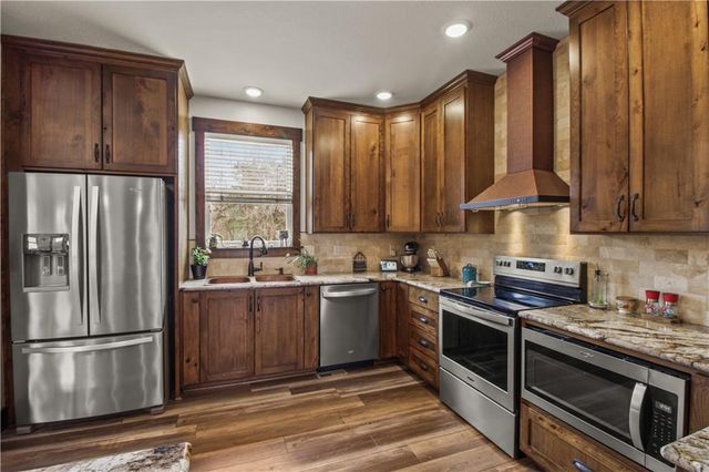 2107 S Outer Belt Road, Oak Grove, MO 64075