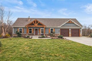 2107 S Outer Belt Road, Oak Grove, MO 64075
