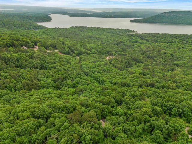 236 Lakedwellers Rd., Fairfield Bay, AR 72088