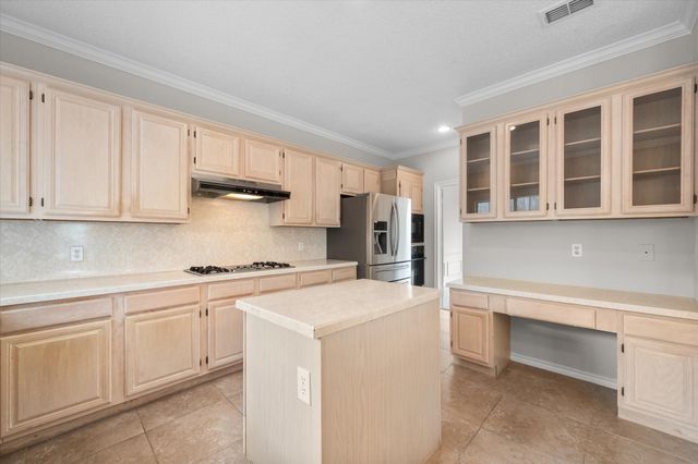 6320 Lake Bluff Drive, Dallas, TX 75249