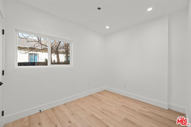 6419 Bonsallo Avenue, Los Angeles, CA 90044