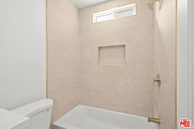 6419 Bonsallo Avenue, Los Angeles, CA 90044