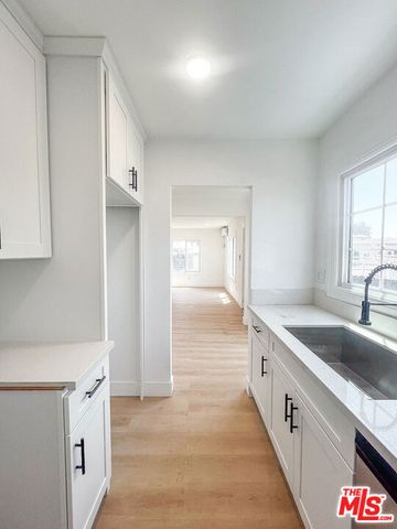 6419 Bonsallo Avenue, Los Angeles, CA 90044