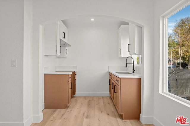 6419 Bonsallo Avenue, Los Angeles, CA 90044