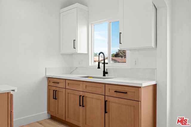 6419 Bonsallo Avenue, Los Angeles, CA 90044