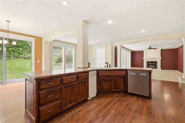5601 NE Misty Meadow Place, Lee's Summit, MO 64064
