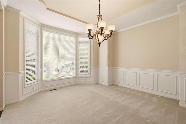 5601 NE Misty Meadow Place, Lee's Summit, MO 64064