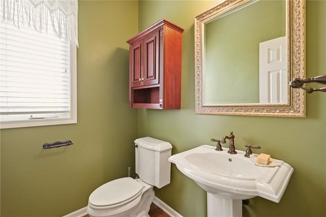 5601 NE Misty Meadow Place, Lee's Summit, MO 64064