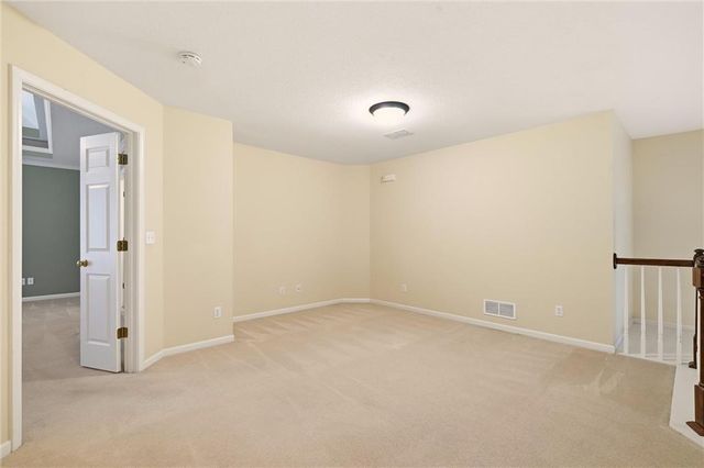5601 NE Misty Meadow Place, Lee's Summit, MO 64064
