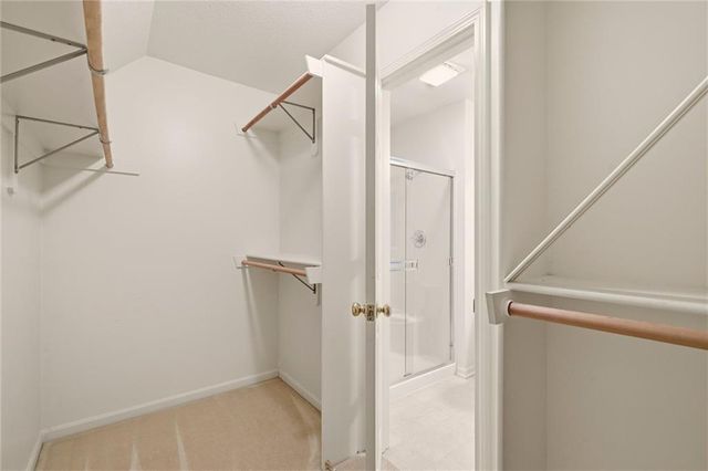 5601 NE Misty Meadow Place, Lee's Summit, MO 64064
