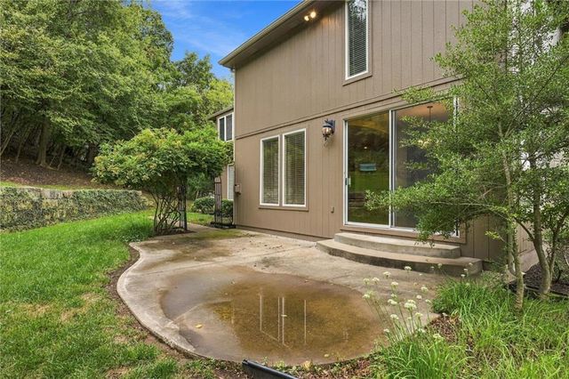 5601 NE Misty Meadow Place, Lee's Summit, MO 64064