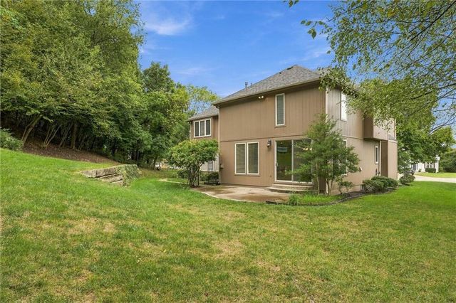 5601 NE Misty Meadow Place, Lee's Summit, MO 64064