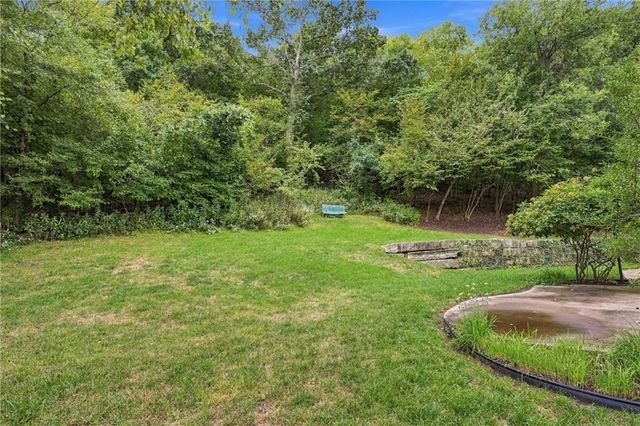 5601 NE Misty Meadow Place, Lee's Summit, MO 64064