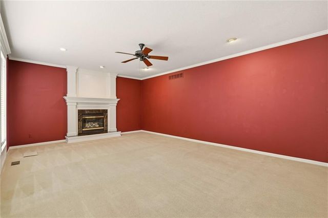 5601 NE Misty Meadow Place, Lee's Summit, MO 64064