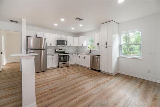 33 BLACKJACK AVENUE, Frostproof, FL 33843