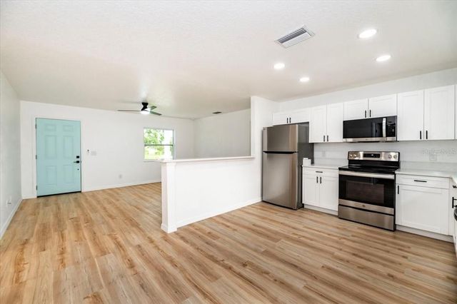 33 BLACKJACK AVENUE, Frostproof, FL 33843