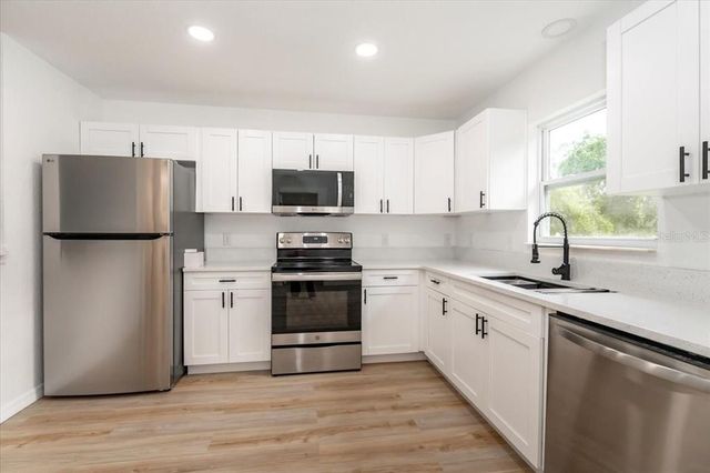 33 BLACKJACK AVENUE, Frostproof, FL 33843