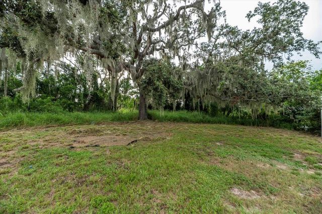 33 BLACKJACK AVENUE, Frostproof, FL 33843