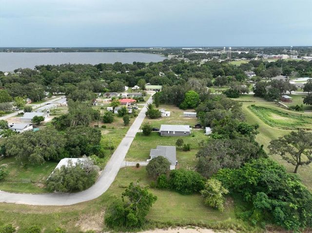 33 BLACKJACK AVENUE, Frostproof, FL 33843
