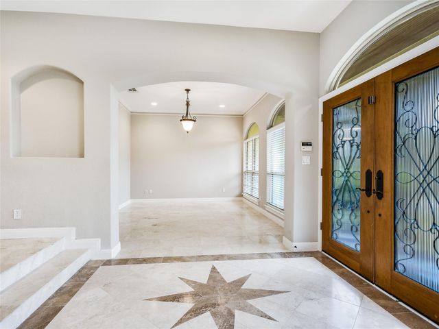 1014 CHALLENGER, Lakeway, TX 78734