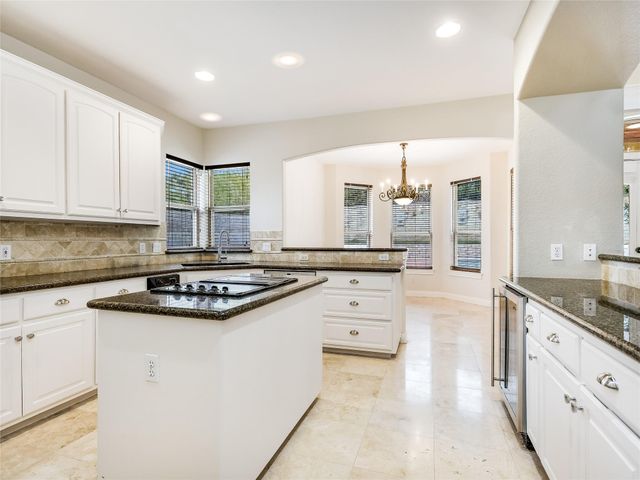 1014 CHALLENGER, Lakeway, TX 78734