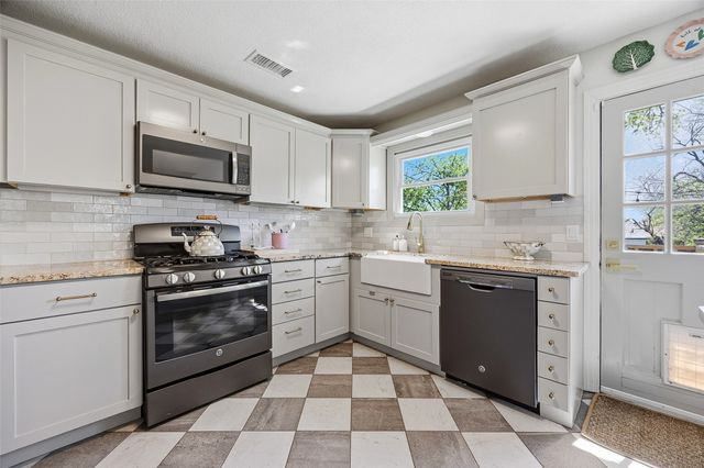 3805 Linden Avenue, Fort Worth, TX 76107