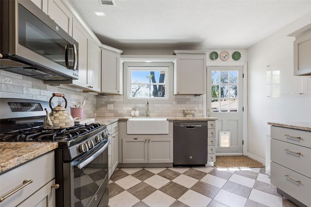 3805 Linden Avenue, Fort Worth, TX 76107