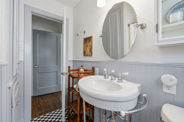 3805 Linden Avenue, Fort Worth, TX 76107