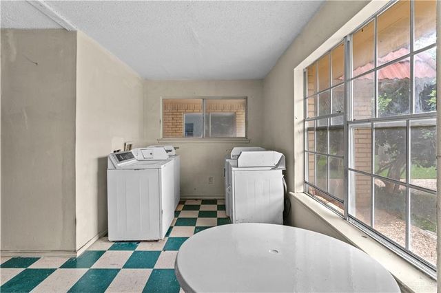 200 E Yuma Avenue 24, Mcallen, TX 78503
