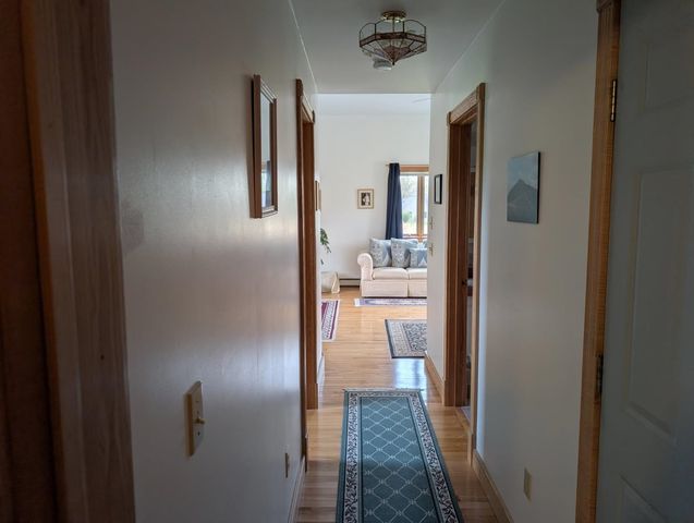 913 N End W Road, North Hero, VT 05474