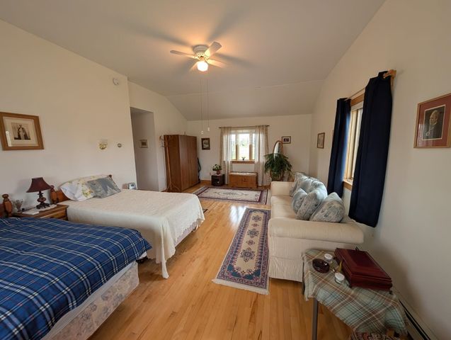 913 N End W Road, North Hero, VT 05474