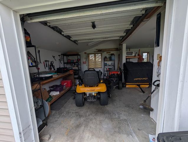 913 N End W Road, North Hero, VT 05474
