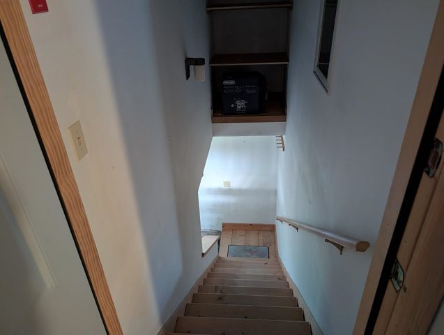 913 N End W Road, North Hero, VT 05474