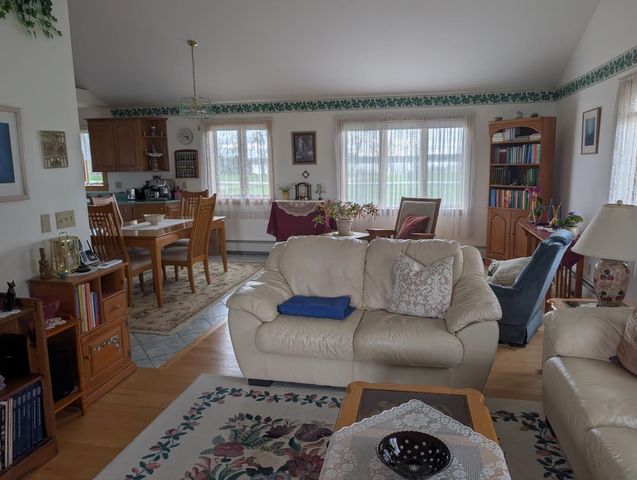 913 N End W Road, North Hero, VT 05474