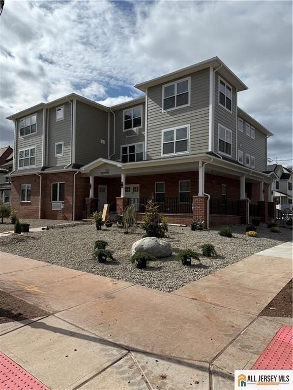 251 Livingston Avenue 305, New Brunswick, NJ 08901
