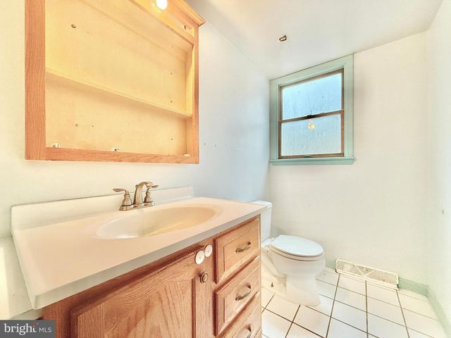 7351 DRIFTWOOD LN, Mays Landing, NJ 08330