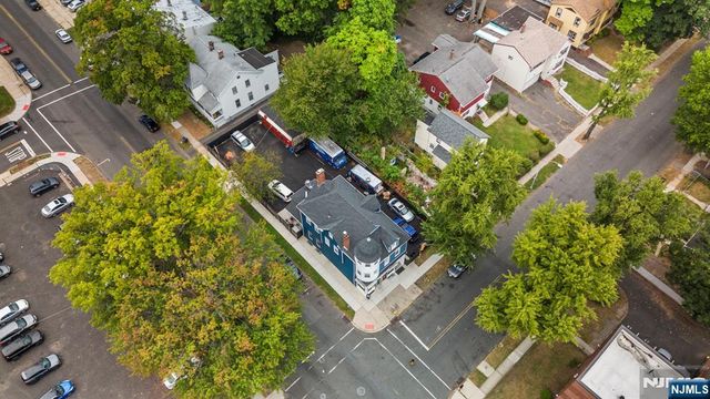 67 Oak Street, East Orange, NJ 07018