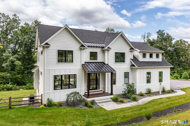 183 Willow Creek Estates, Southbury, CT 06488