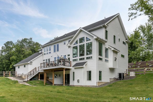 183 Willow Creek Estates, Southbury, CT 06488