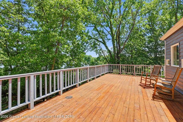 9300 Lookout Point Drive, Laingsburg, MI 48848
