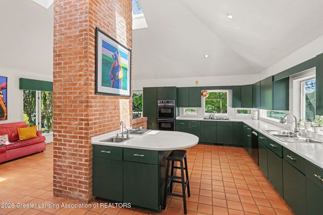 9300 Lookout Point Drive, Laingsburg, MI 48848