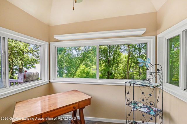 9300 Lookout Point Drive, Laingsburg, MI 48848
