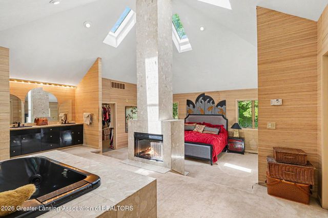 9300 Lookout Point Drive, Laingsburg, MI 48848