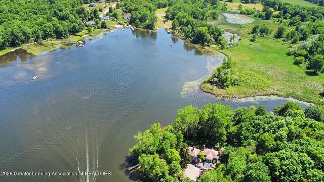 9300 Lookout Point Drive, Laingsburg, MI 48848