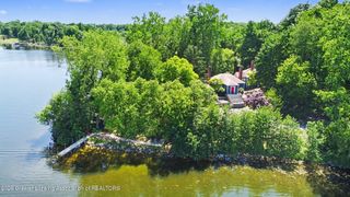 9300 Lookout Point Drive, Laingsburg, MI 48848