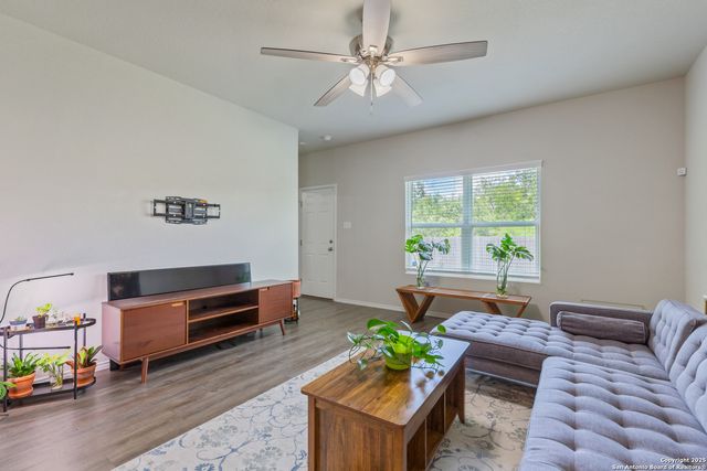 7627 Apex Landing, San Antonio, TX 78244