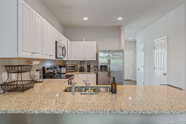 7627 Apex Landing, San Antonio, TX 78244